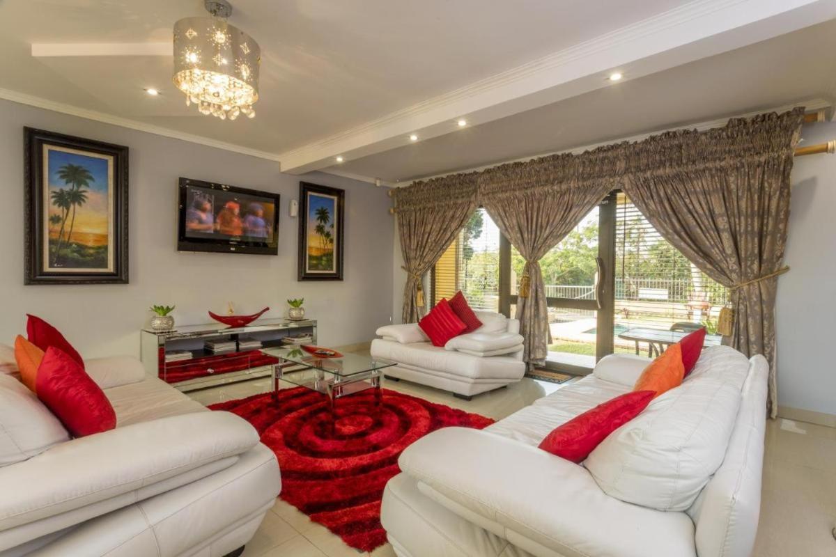 Room In Guest Room - Ezulwini Guest House - Queen Room With Balcony For 2 Guests In Ballito Extérieur photo